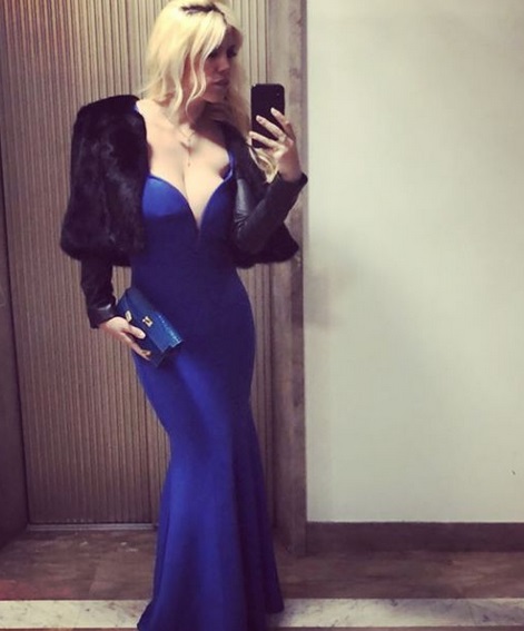 Cena di Natale Inter, le wags rubano la scena ai mariti calciatori. FOTO Cena di Natale Inter, le wags rubano la scena ai mariti calciatori. FOTO