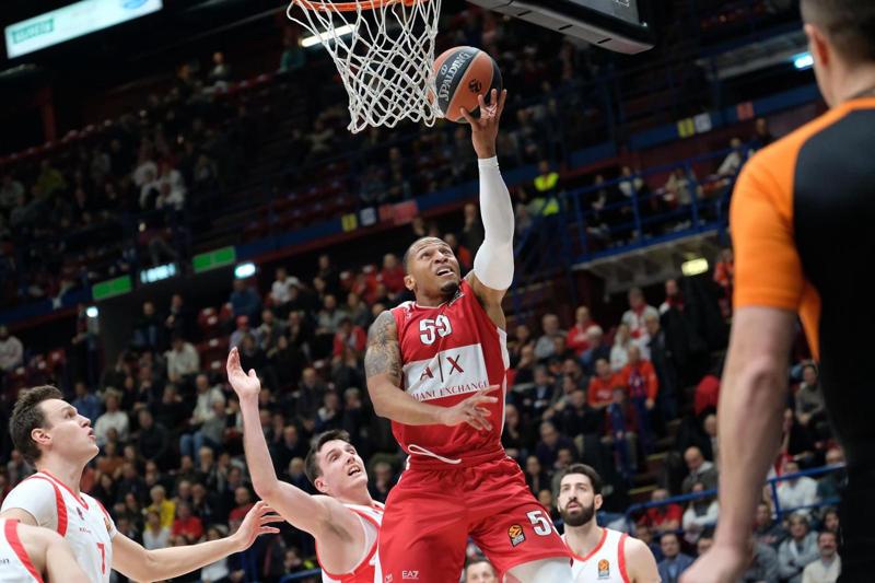 Olimpia Milano-Baskonia 92-85. Pianigani: 33 minuti ai limiti della perfezione Olimpia Milano-Baskonia 92-85. Pianigani: 33 minuti ai limiti della perfezione