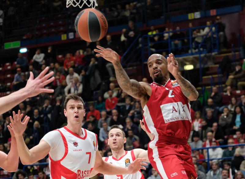 Olimpia Milano-Baskonia 92-85. Pianigani: 33 minuti ai limiti della perfezione Olimpia Milano-Baskonia 92-85. Pianigani: 33 minuti ai limiti della perfezione