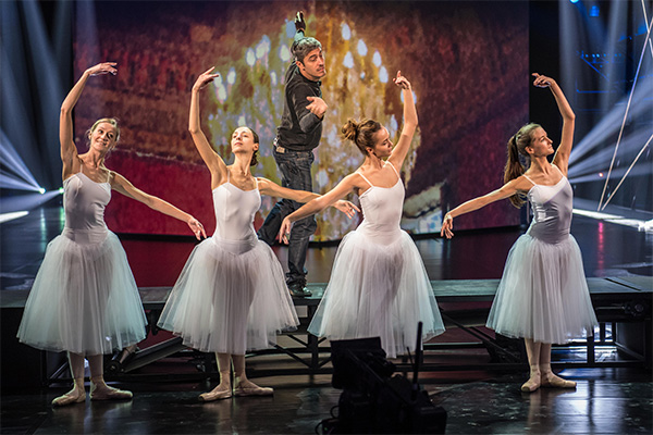 Roberto Bolle, Danza Con Me su Rai 1 con Pif, Tiziano Ferro e…
