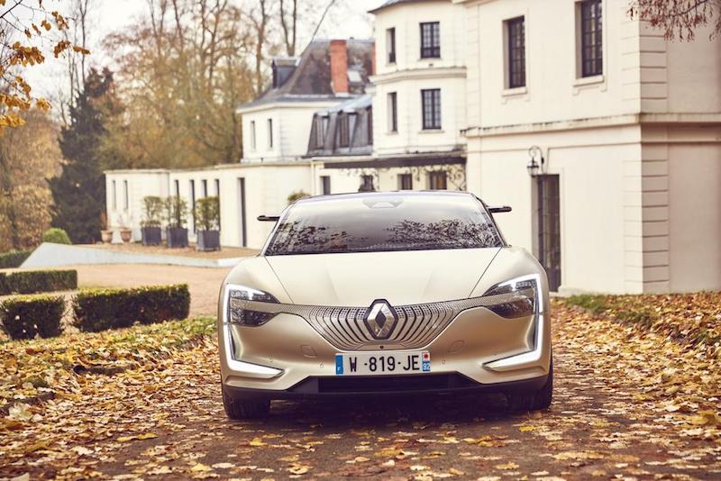 Renault SYMBIOZ Demo car: l’esperienza di domani comincia oggi Renault SYMBIOZ Demo car: l’esperienza di domani comincia oggi
