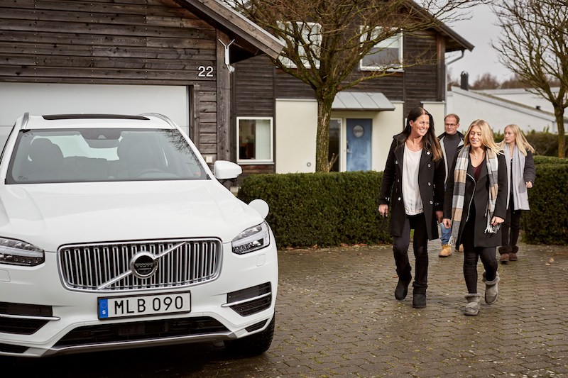 Volvo Coinvolge le famiglie svedesi nello sviluppo della guida autonoma Volvo Coinvolge le famiglie svedesi nello sviluppo della guida autonoma