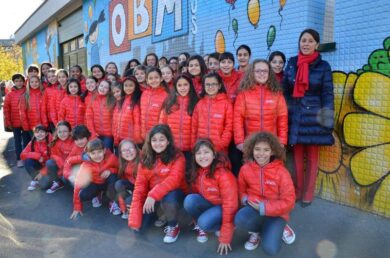 Piccoli Cantori di Milano alla Befana del clochard dei City Angels