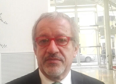 Incendio capannone, Maroni: Regione sosterrà messa sicurezza area
