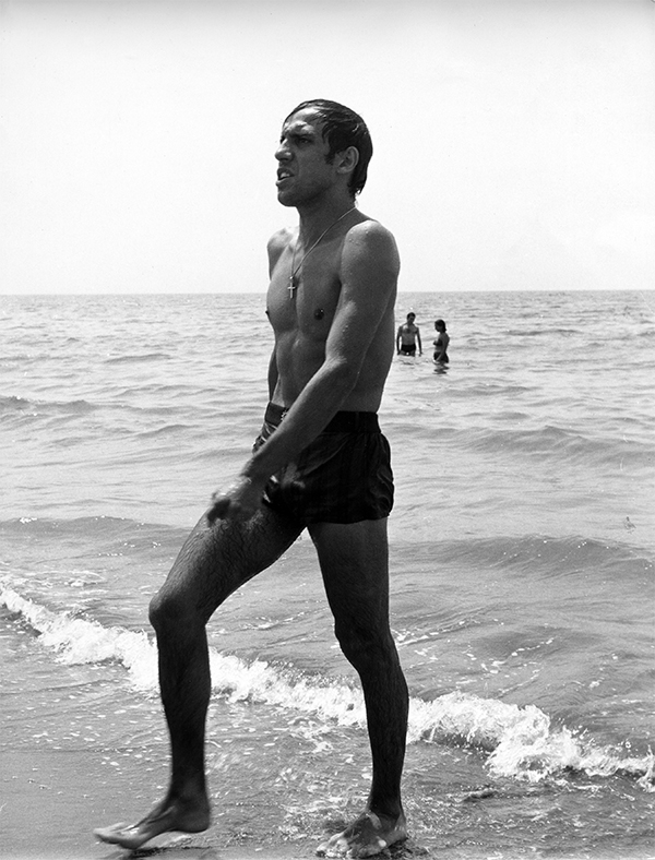 Adriano Celentano, il molleggiato compie 80 anni. Le foto