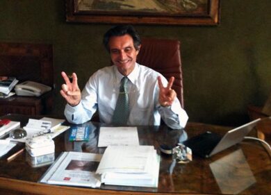 Fontana candidato al posto di Maroni. Arcore: “Abbiamo il sostituto”