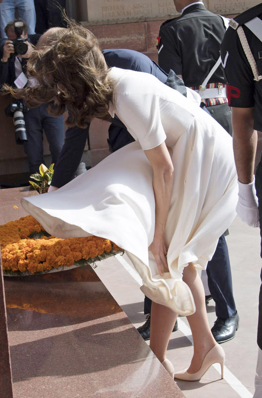 Kate Middleton, le foto di Charlotte al primo giorno di asilo Kate Middleton, le foto di Charlotte al primo giorno di asilo
