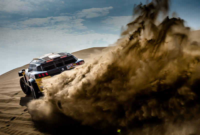 Dakar, quattro Peugeot 3008 DKR tra le prime cinque (in 4 minuti) Dakar, quattro Peugeot 3008 DKR tra le prime cinque (in 4 minuti)