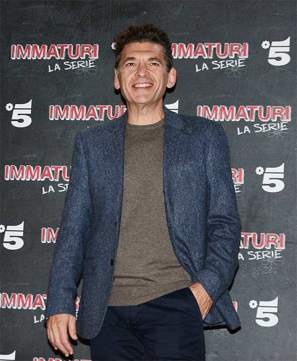 Immaturi la serie, la presentazione con gli attori