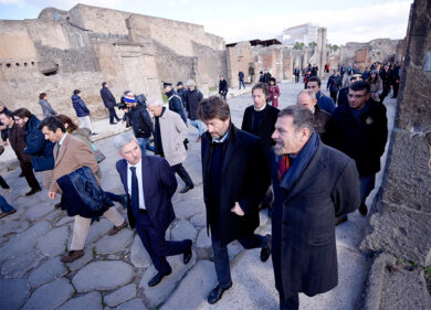 Pompei, danneggiato affresco in domus chiusa al pubblico