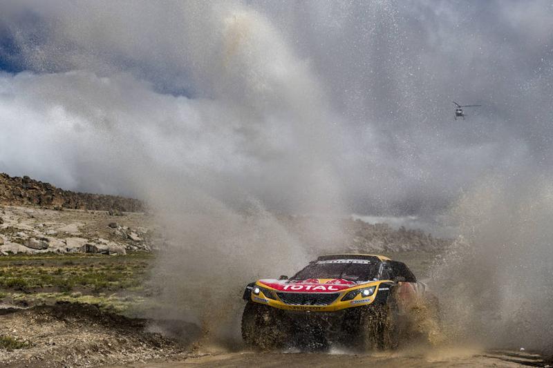 Dakar 2018, Sainz e Cruz in testa. Ma che sfide! Dakar 2018, Sainz e Cruz in testa. Ma che sfide!