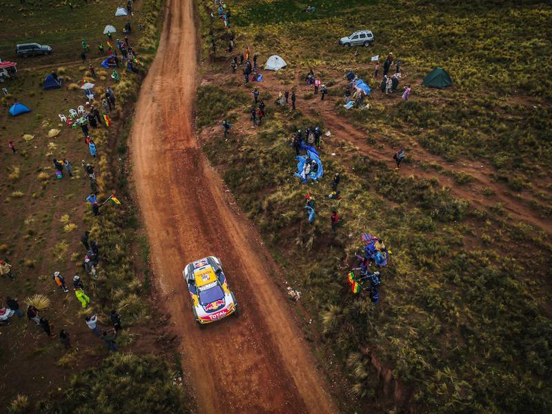 Dakar 2018, Sainz e Cruz in testa. Ma che sfide! Dakar 2018, Sainz e Cruz in testa. Ma che sfide!
