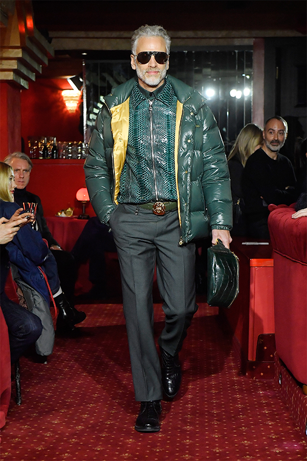 Milano Moda Uomo, dall’abito armatura al “maschio Billionaire”. Le tendenze Milano Moda Uomo, dall’abito armatura al “maschio Billionaire”. Le tendenze