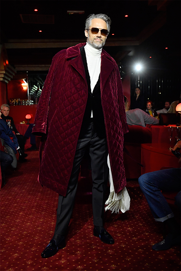 Milano Moda Uomo, dall’abito armatura al “maschio Billionaire”. Le tendenze Milano Moda Uomo, dall’abito armatura al “maschio Billionaire”. Le tendenze