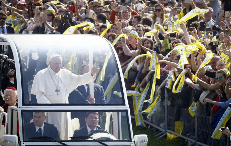 Papa Francesco parte per Cile e Perù. Benedizione a Mattarella per telegramma