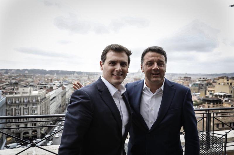 Renzi-Macron-Rivera: nasce il partito transnazionale Pd-En Marche-Ciudadanos Renzi-Macron-Rivera: nasce il partito transnazionale Pd-En Marche-Ciudadanos