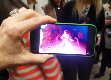 Daniele Bossari ad Affari: “Fantasmi? Ne ho visti. Ecco la foto”