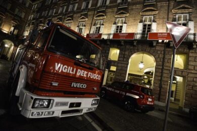 Torino: crolla la scenografia del Teatro Regio durante il Turandot: 2 feriti