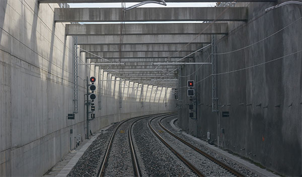 Inaugurazione della nuova linea ferroviaria tra Lombardia e Svizzera Inaugurazione della nuova linea ferroviaria tra Lombardia e Svizzera