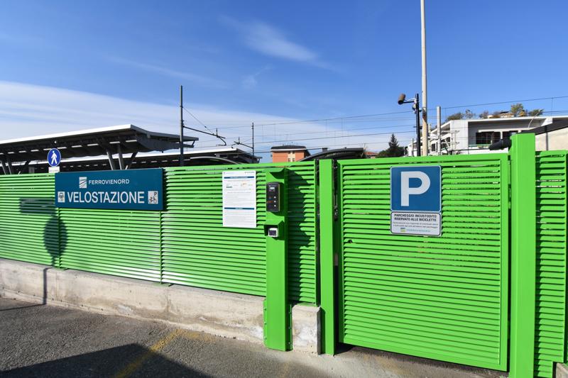 Velostazione da 36 posti nella stazione di Vanzaghello-Magnago Velostazione da 36 posti nella stazione di Vanzaghello-Magnago