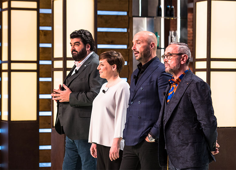 Masterchef 7, gli chef amatoriali alla prova cucina Kosher. Video e foto Masterchef 7, gli chef amatoriali alla prova cucina Kosher. Video e foto