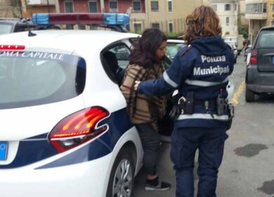 Il Comune M5S ordina nuove “Panda” per i vigili ma dimentica il divisorio