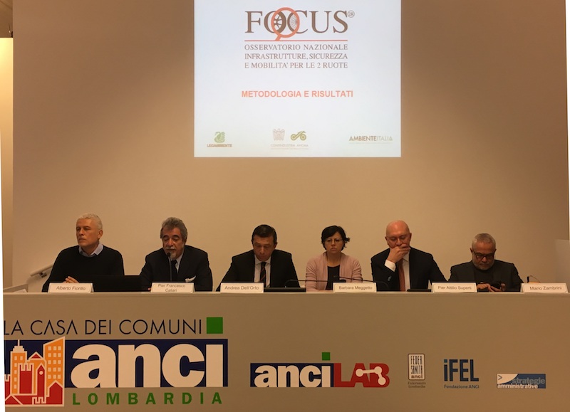 Biciclette e motocicli, ecco come cambia la mobilità in città Biciclette e motocicli, ecco come cambia la mobilità in città