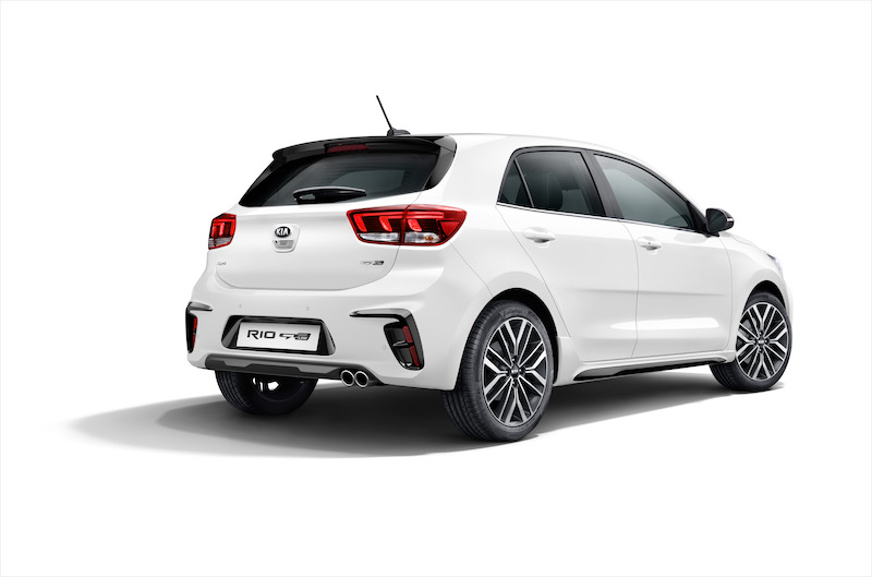 Aspettando Ginevra 2018 Kia svela le prime immagini della Rio GT-Line