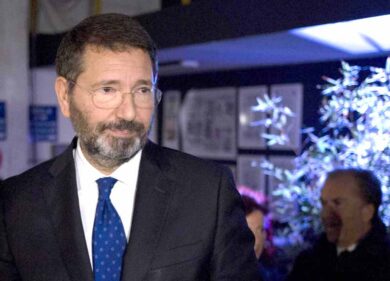 “Ignazio Marino incastrato”. L’ex sindaco affonda il Pd nel suo film-verità