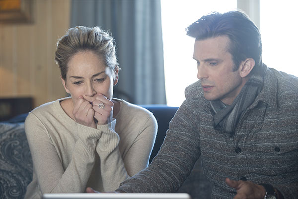 Mosaic, Sharon Stone nel nuovo thriller sbarca su Sky Atlantic Mosaic, Sharon Stone nel nuovo thriller sbarca su Sky Atlantic