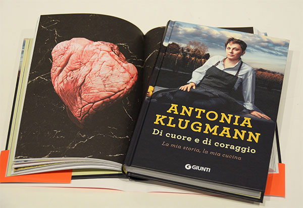 Antonia Klugmann presenta il suo libro “Di cuore e di coraggio”