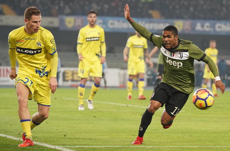 Juventus: Bernardeschi ko. Douglas Costa si ferma. Juventus news infortuni Juventus: Bernardeschi ko. Douglas Costa si ferma. Juventus news infortuni