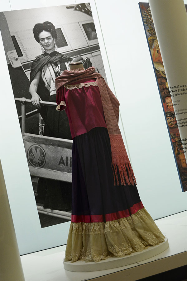 Frida Kahlo, la mostra al MUDEC di Milano Frida Kahlo, la mostra al MUDEC di Milano