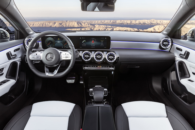Nuova Mercedes Classe A, la rivoluzione è cominciata Nuova Mercedes Classe A, la rivoluzione è cominciata
