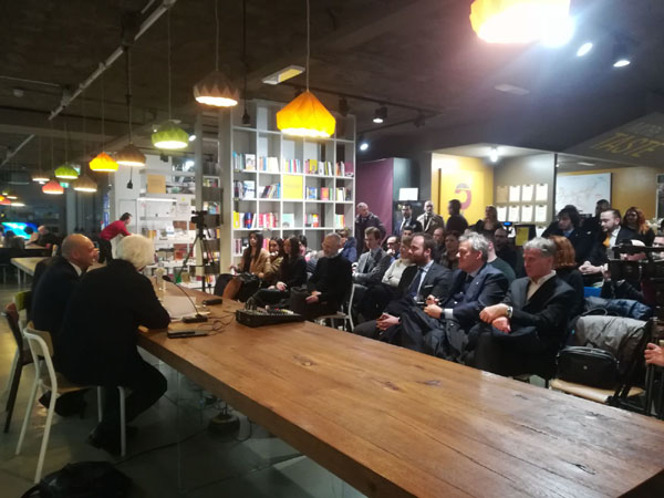 Immobili tra web, social e i.a. Così si vende casa nell’era digitale Immobili tra web, social e i.a. Così si vende casa nell’era digitale