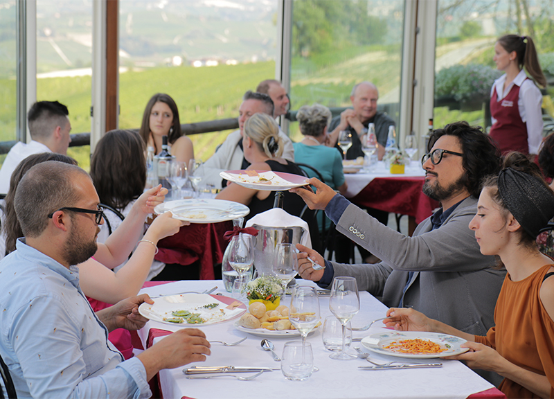 Alessandro Borghese 4 Ristoranti nelle langhe per il miglior ristorante under