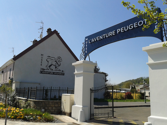 “Aventure Peugeot Citroën DS” a Rétromobile 2018 a Parigi “Aventure Peugeot Citroën DS” a Rétromobile 2018 a Parigi