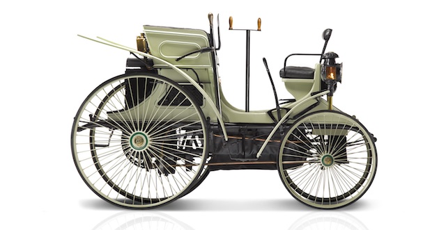 “Aventure Peugeot Citroën DS” a Rétromobile 2018 a Parigi “Aventure Peugeot Citroën DS” a Rétromobile 2018 a Parigi