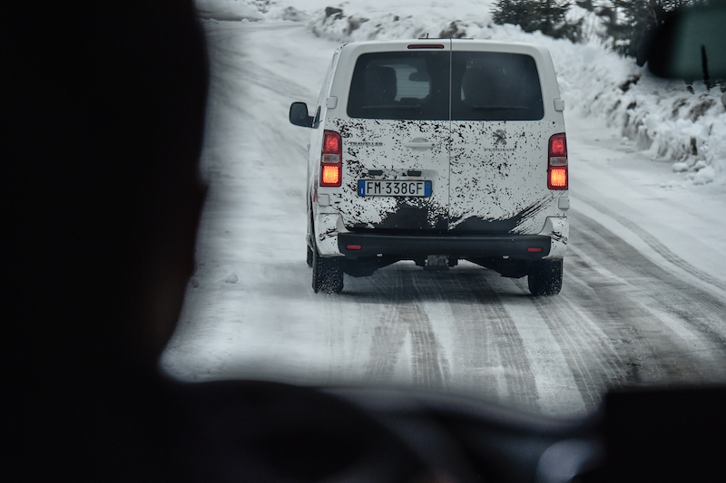 Peugeot Traveller 4X4  By Dangel, domina la strada