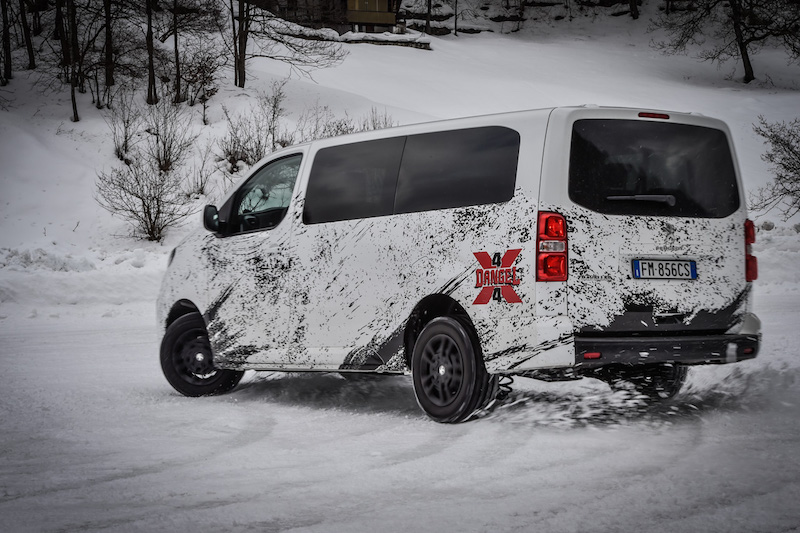 Peugeot Traveller 4X4  By Dangel, domina la strada