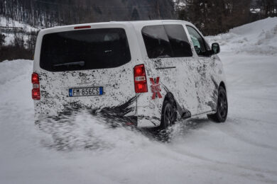 Peugeot Traveller 4X4  By Dangel, domina la strada