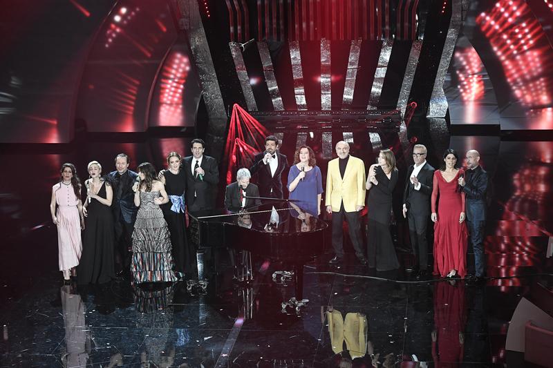 Sanremo 2018: Rai: “La canzone di Meta-Moro rispetta i requisiti di novità”