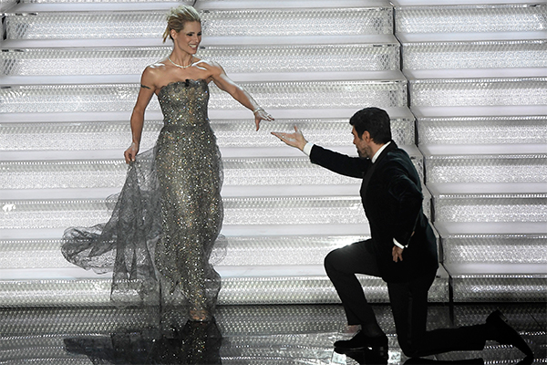 Sanremo 2018 look, Hunziker sirena da urlo. E tutte vogliono Favino nudo. FOTO Sanremo 2018 look, Hunziker sirena da urlo. E tutte vogliono Favino nudo. FOTO