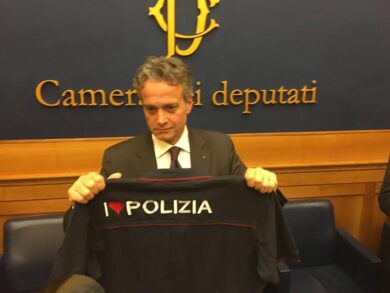 Macerata, Tonelli (Sap): adesso la colpa è del questore?