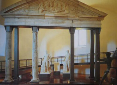 Museo archeologico di Baia, un esposto al ministro Franceschini