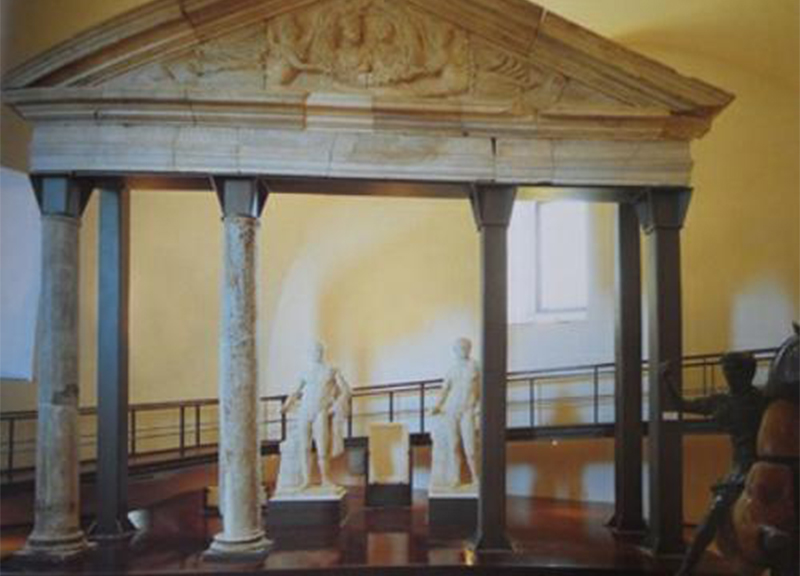 Museo archeologico di Baia, un esposto al ministro Franceschini Museo archeologico di Baia, un esposto al ministro Franceschini