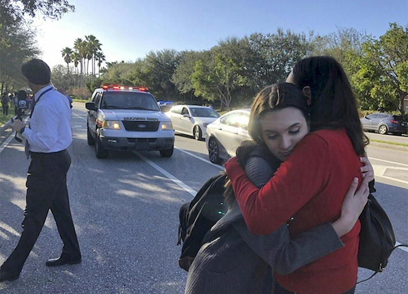 Florida, strage in una scuola: ex studente spara, 17 morti e decine di feriti