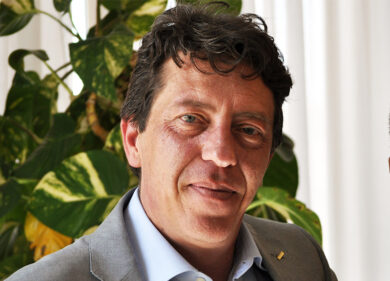 M5s Rimborsopoli, il sen. Buccarella confessa: “Tremila euro non mi bastavano”