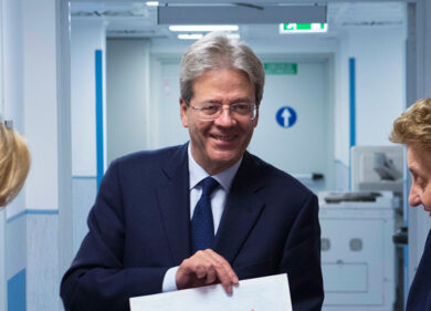 Elezioni 2018, Gentiloni dalla Merkel fa lo sponsor del suo partito