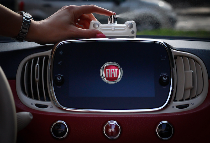 Perfume Holding: nasce la prima fragranza firmata Fiat 500 Perfume Holding: nasce la prima fragranza firmata Fiat 500